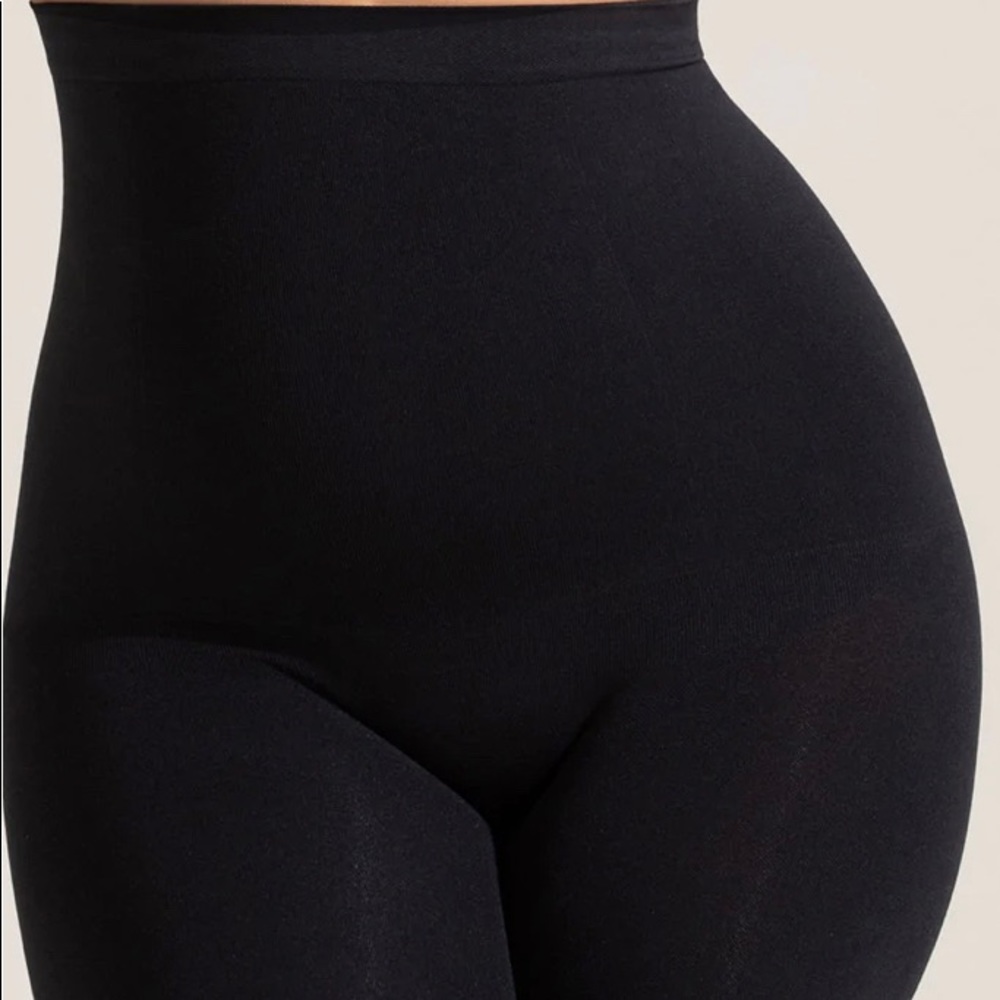 EMPETUA high waisted shaper shorts size XL/XXL Solid Black Color